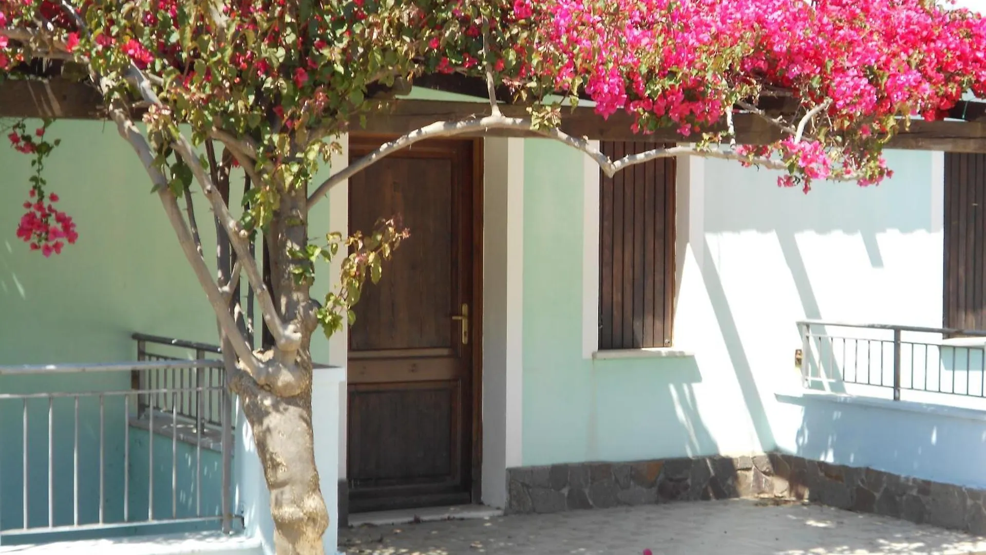 La Corte Degli Ulivi Cardedu Hotel